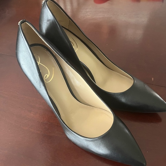 Sam Edelman size 10.5 Black Leather Pointed Toe Pumps - Picture 2 of 11